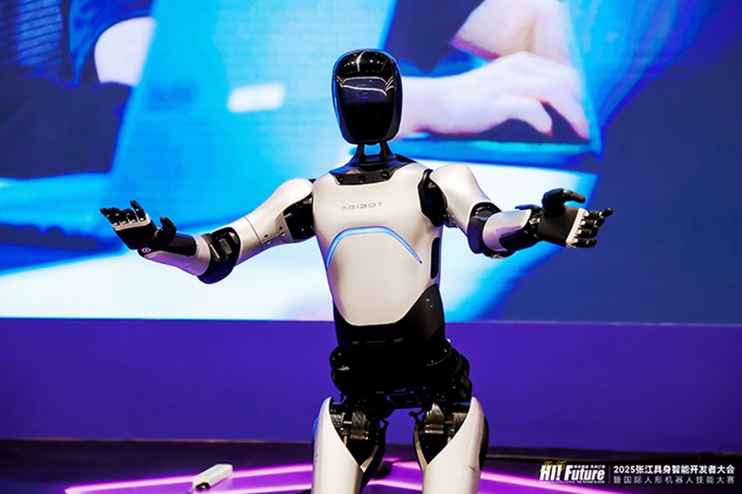 lewin乐玩远征A2成全球首个同时拥有中美欧认证的人形机器人